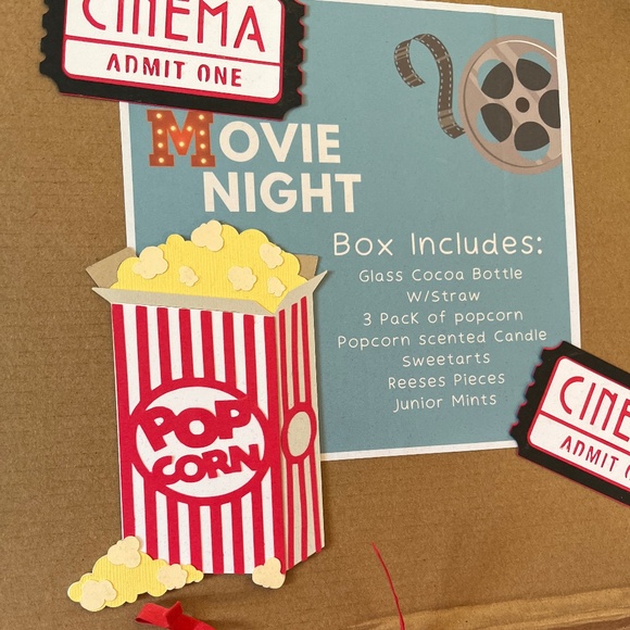 Movie Night Gift Box with Glass Coca Cola Bottles w/straw - Picture 10 of 13